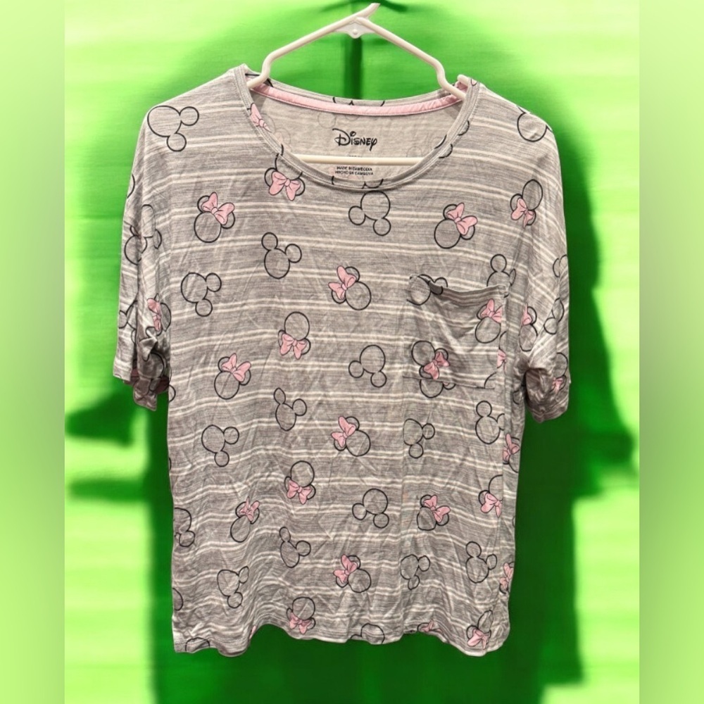 Disney Gray and Pink Mickey Mouse Shirt Size S (Oversized, Fits Like M)